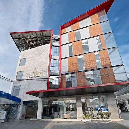 D-Luxe Hotel Kochi エクステリア 写真